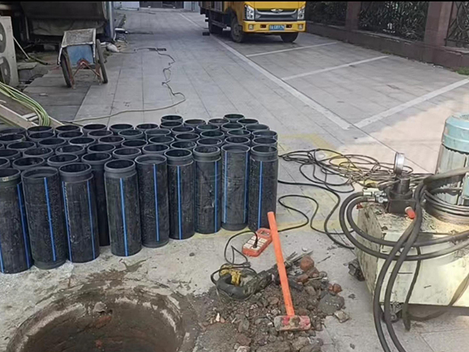 西固PE置换管厂家 DN315置换管 非开挖管短管置换